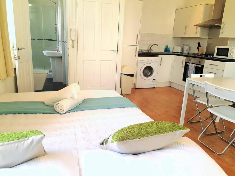 Excellent Studio Flat In Londyn Zewnętrze zdjęcie